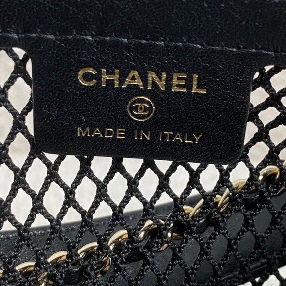 Authentic Chanel Mesh, Shiny Lambskin & Gold-Tone Metal Black Clutch On Chain - Picture 10 of 11